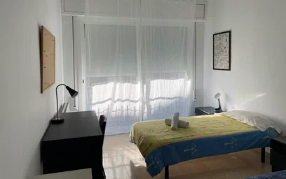 Private room at Gran Via de les Corts Catalanes, Sant Antoni, image 3 of 10