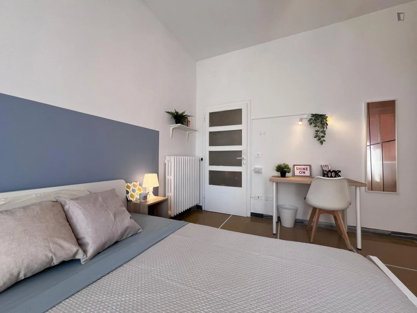 Chambre d'étudiant confortable et spacieuse dans