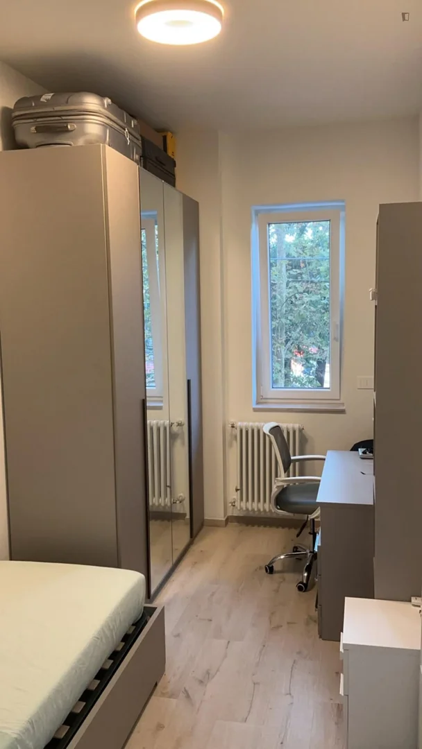 Chambre d'étudiant confortable et spacieuse dans 