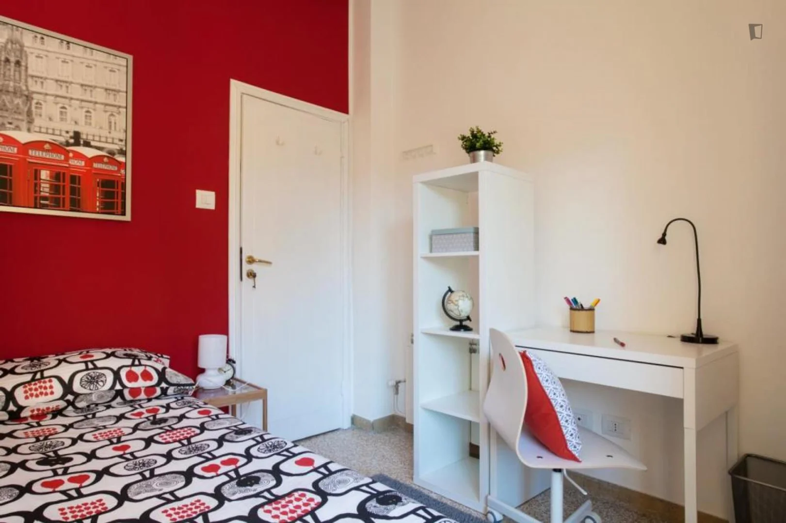 Quarto de estudante funcional perfeito para estudar em