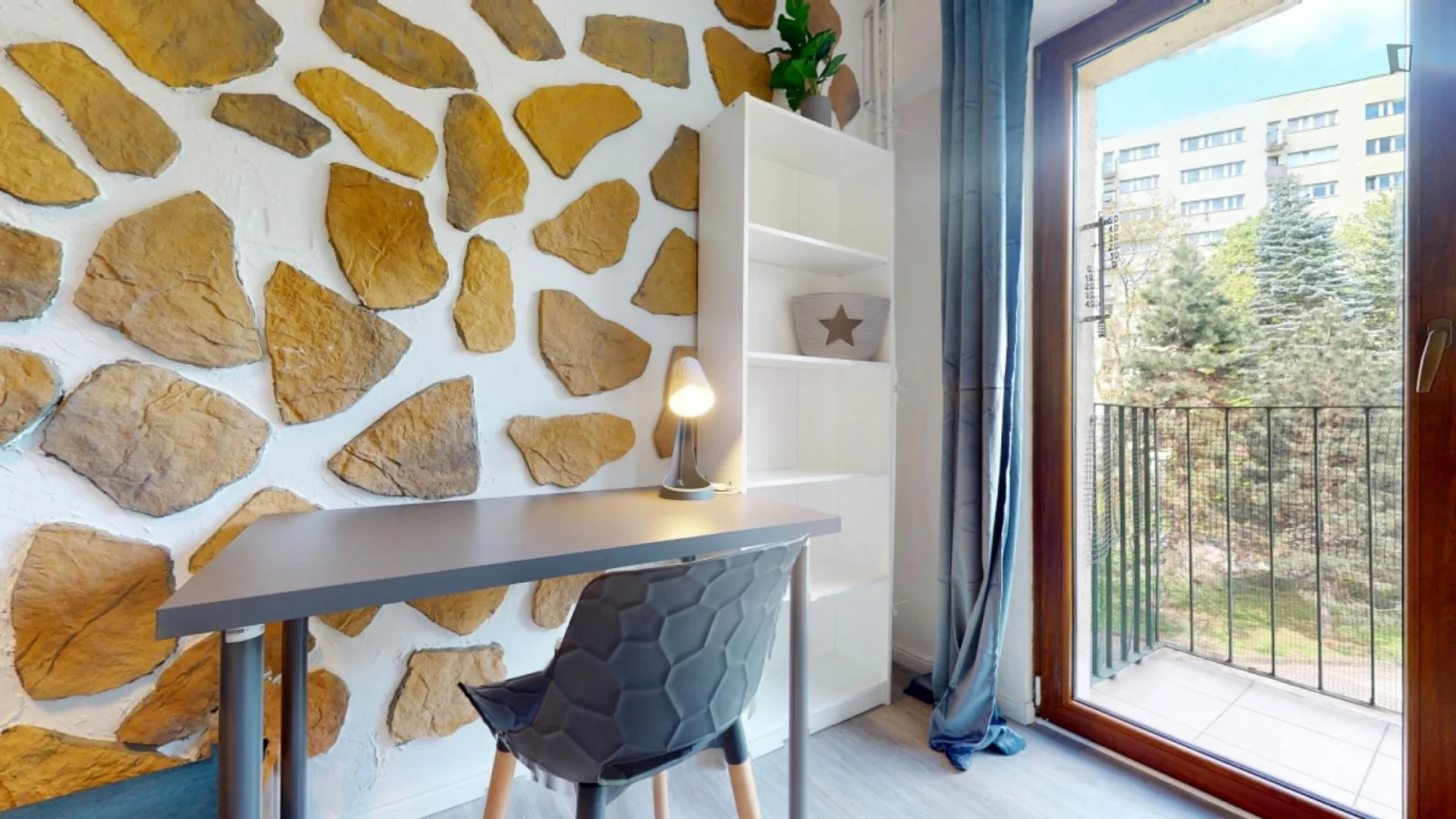 Student-friendly room in  with modern amenities