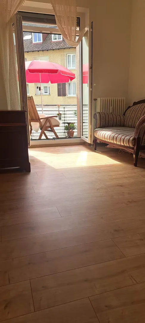 bölgesinde uygun konuma sahip ekonomik öğrenci odası