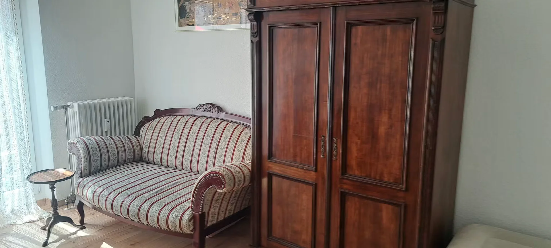 'de öğrenci dairesinde, tamamen mobilyalı kiralık oda