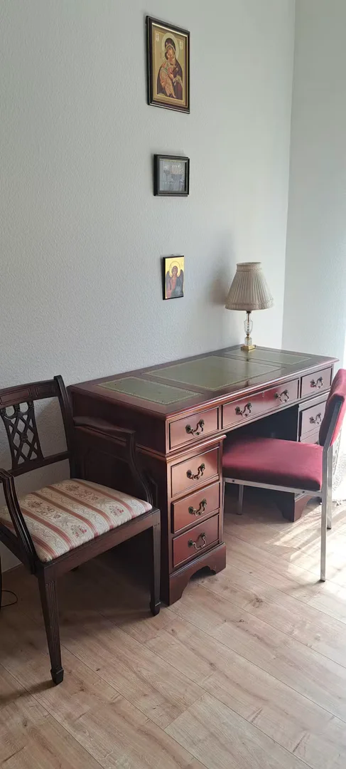 'de öğrenci dairesinde, tamamen mobilyalı kiralık oda