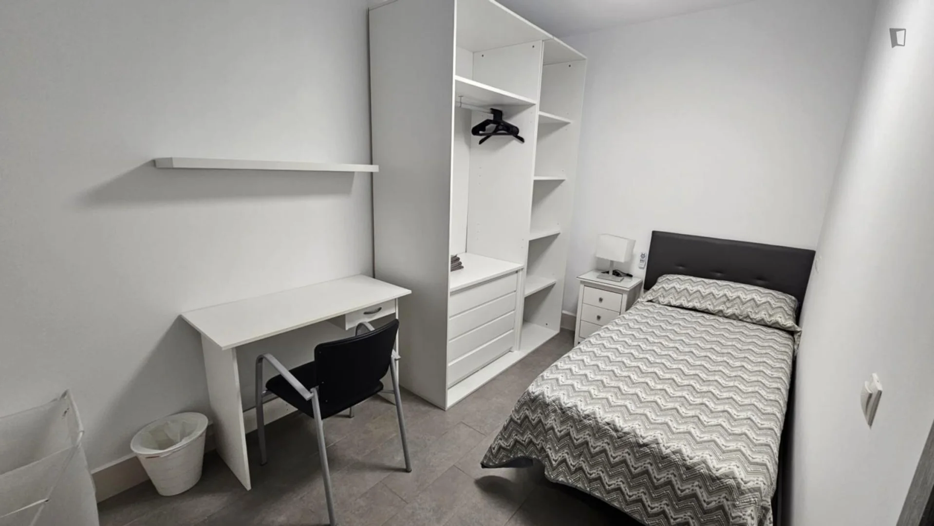 Preisgünstiges Studentenzimmer in günstiger Lage in