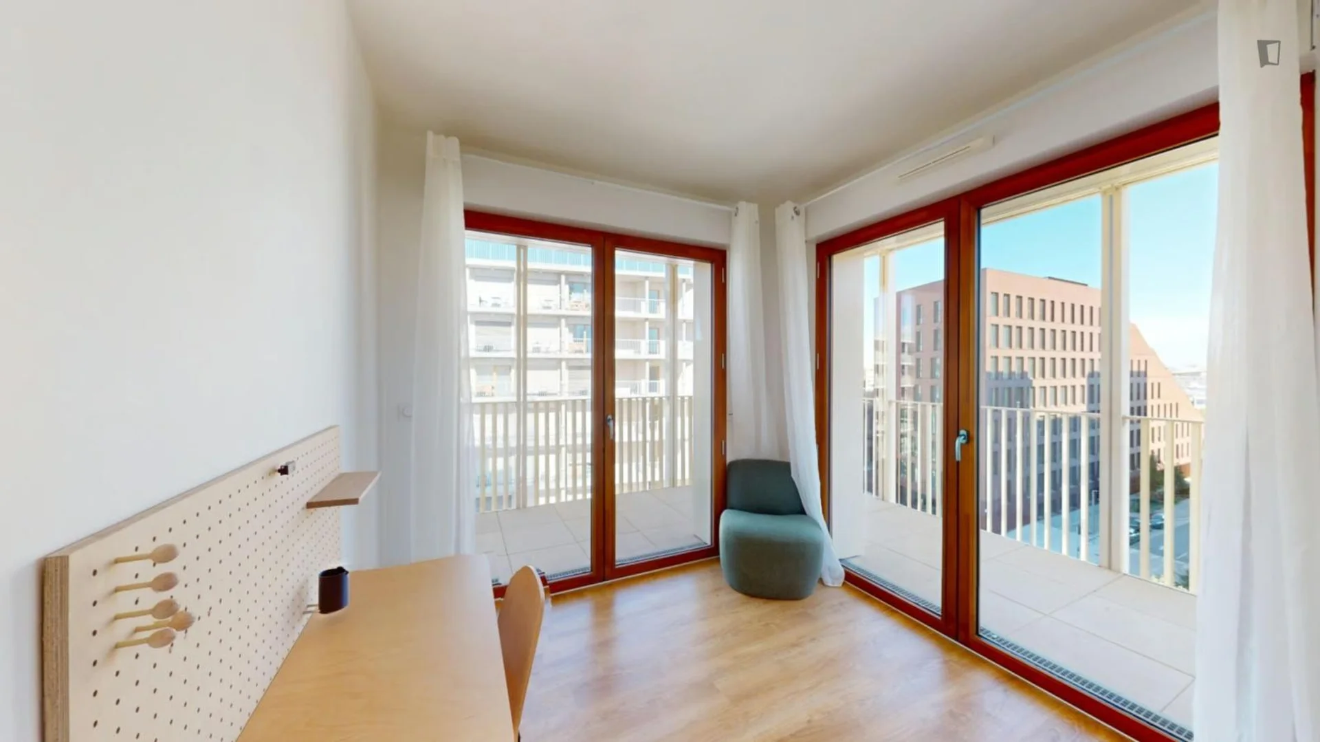 'de öğrenci dairesinde, tamamen mobilyalı kiralık oda