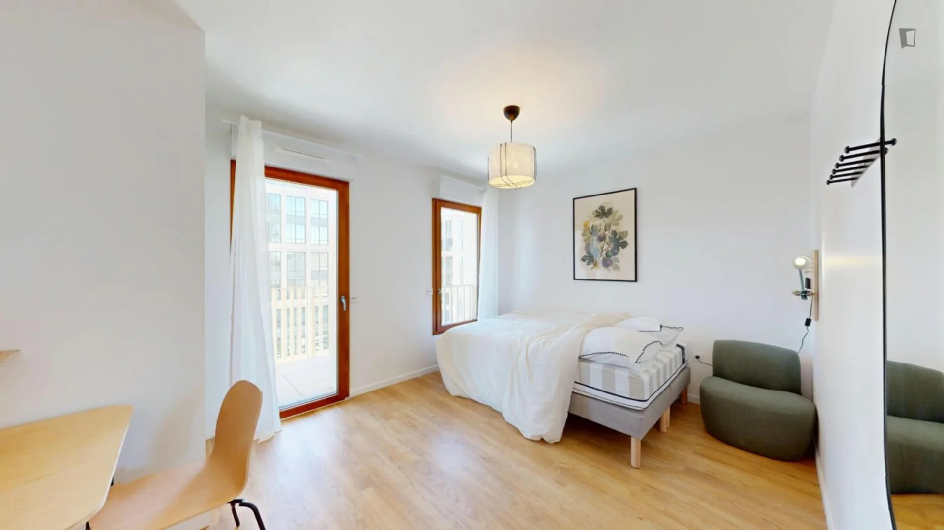 'de öğrenci dairesinde, tamamen mobilyalı kiralık oda