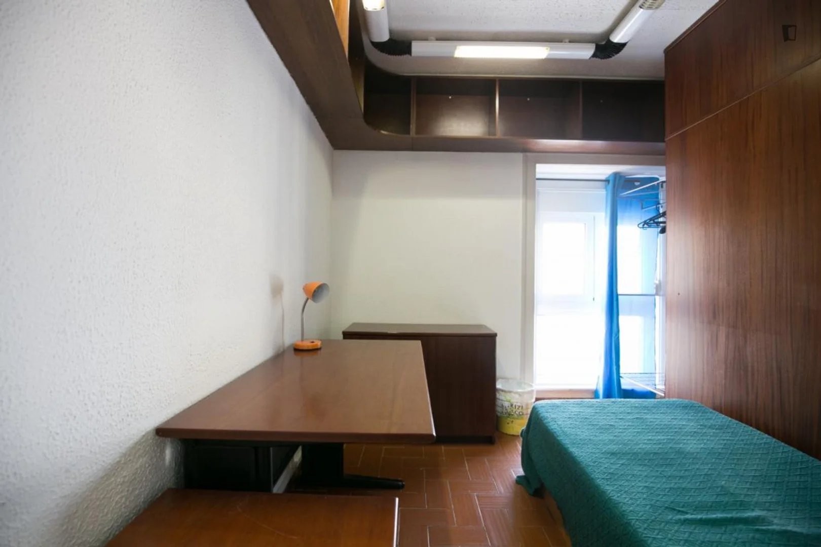 Comfortable and spacious student room in 