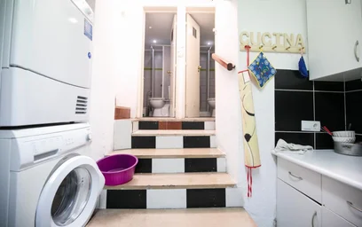 Chambre privée à Rua Bacelar e Silva, image 12 de 34