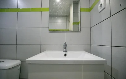 Chambre privée à Rua Bacelar e Silva, image 17 de 34