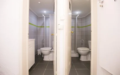 Chambre privée à Rua Bacelar e Silva, image 26 de 34