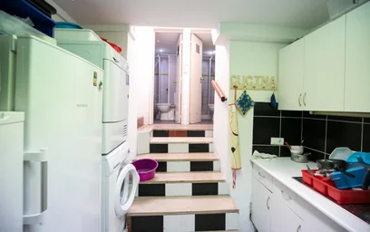 Chambre privée à Rua Bacelar e Silva, image 10 de 34