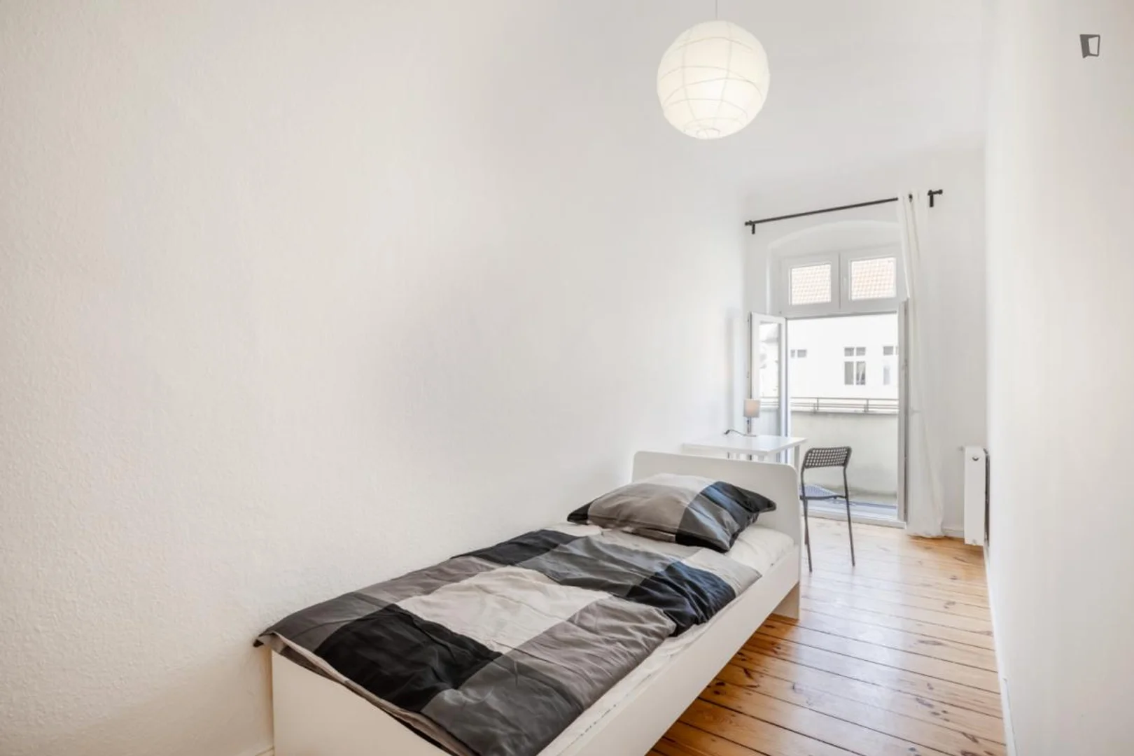 Quarto amigo do estudante em  com comodidades modernas