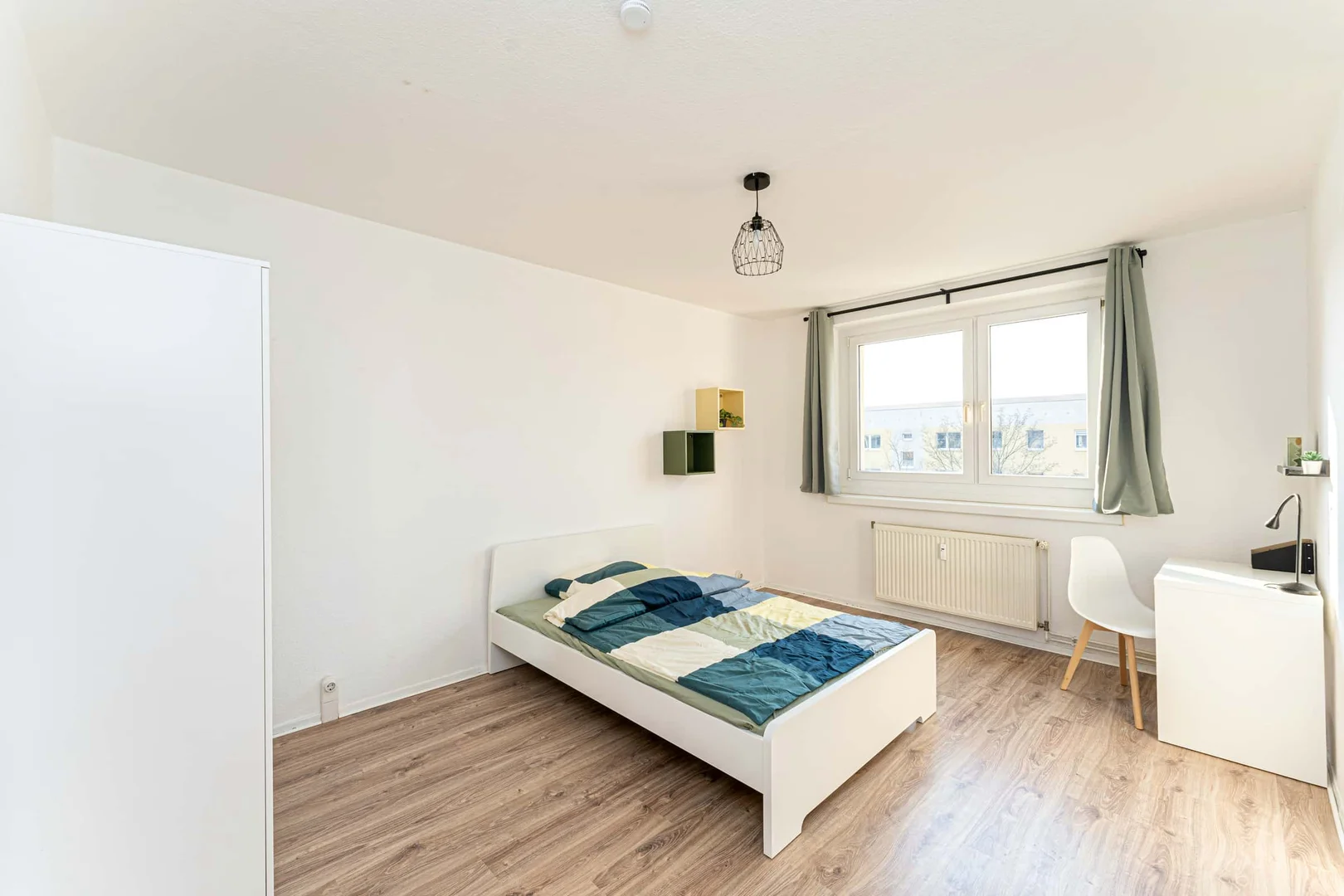 Zimmer in Studentenwohnung in  zu vermieten, voll möbliert