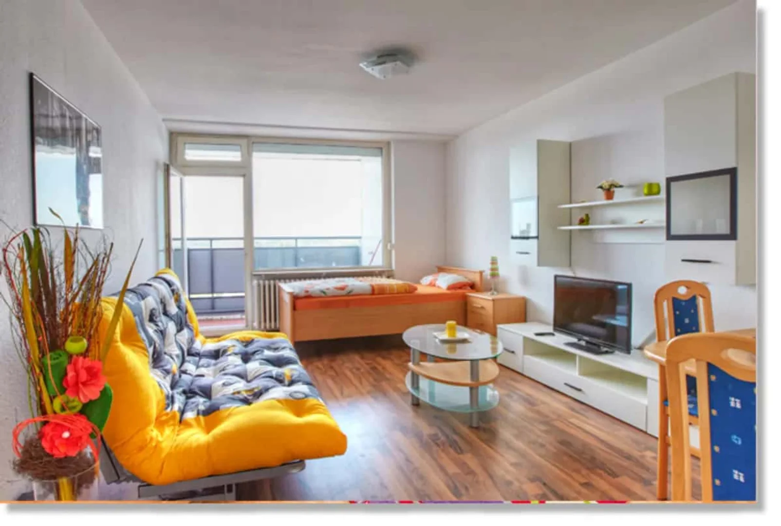 Economical student room with convenient location in 