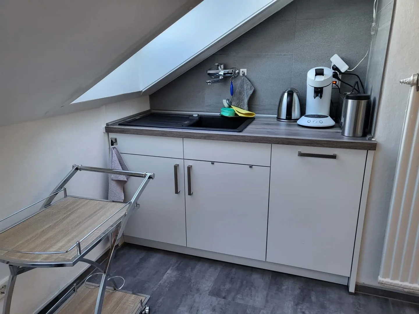 Habitación estudiantil amplia y cómoda en 