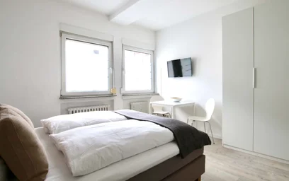 Dairenin tamamı konumu Limburger Str. 29, 50672 Köln, Germany, 10 17 görüntüsü