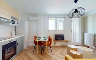Chambre privée à 42 Rue des Chasseurs, 34070 Montpellier, France, image 11 de 17