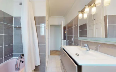 Chambre privée à 42 Rue des Chasseurs, 34070 Montpellier, France, image 15 de 17