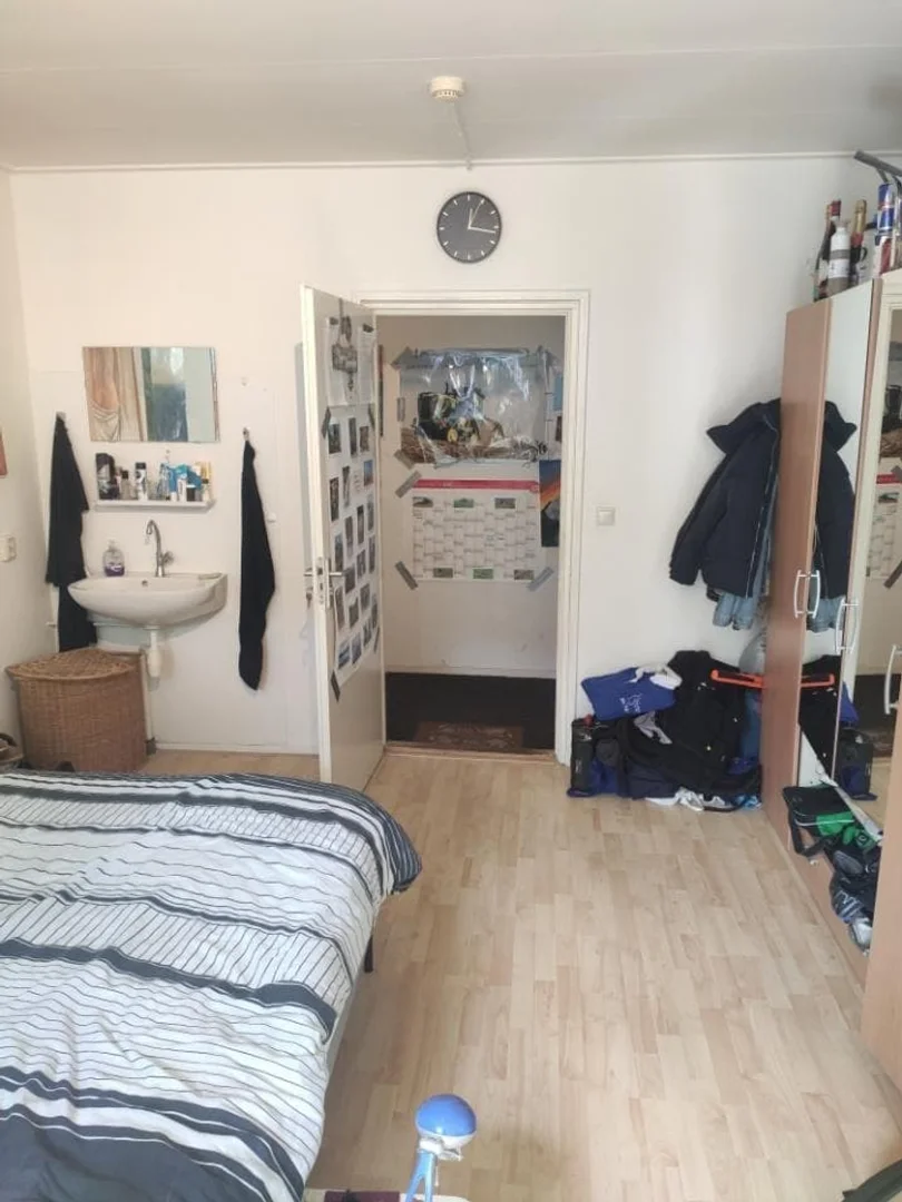 Habitación para estudiantes en  con modernas comodidades