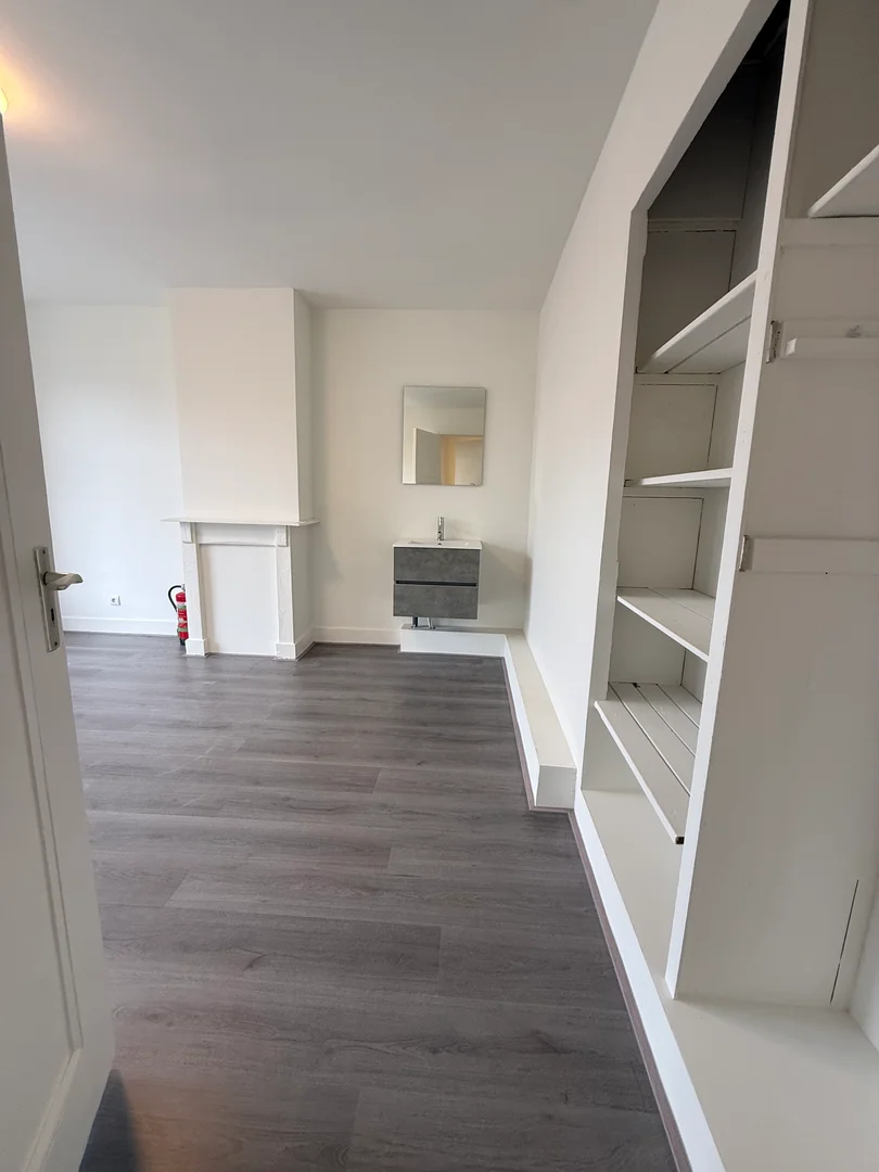 Zimmer in Studentenwohnung in  zu vermieten, voll möbliert