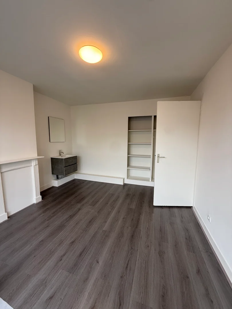 Zimmer in Studentenwohnung in  zu vermieten, voll möbliert