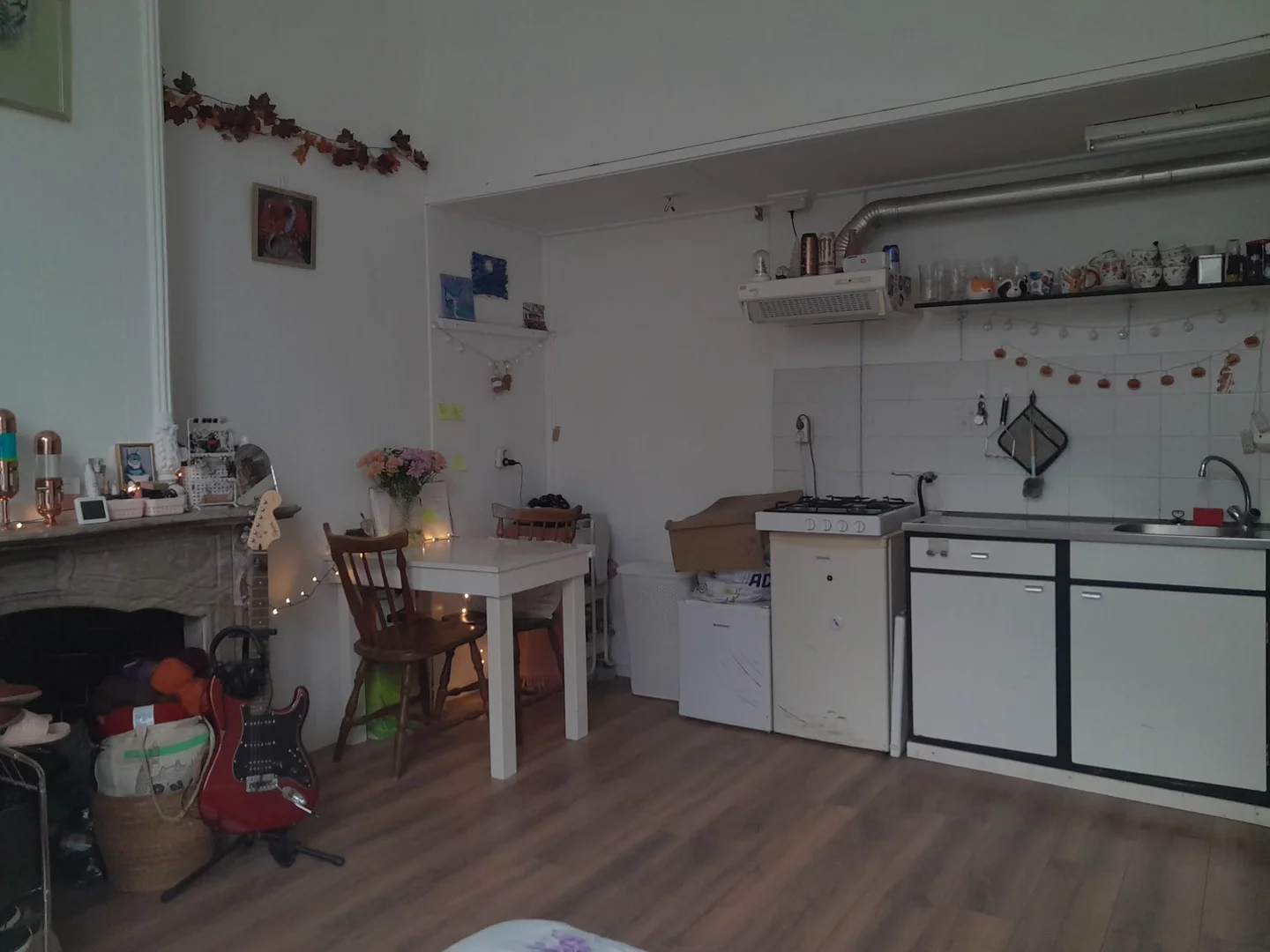 Quarto para alugar em apartamento de estudantes em , totalmente mobilado