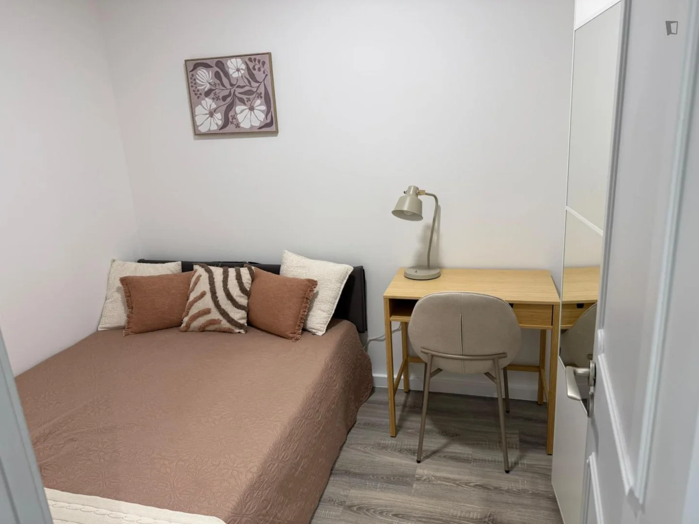 Chambre à louer dans un appartement d'étudiant à , entièrement meublée