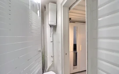 Entire apartment at Rue Singer, 16th Arrondissement, image 10 of 10