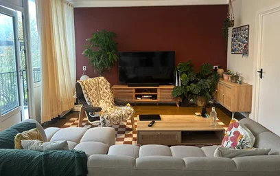 Accommodation in the centre of {area}