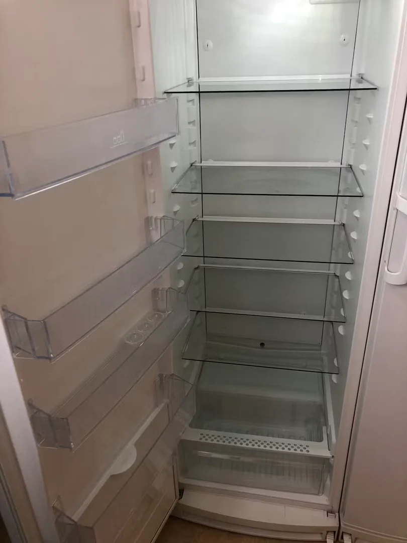 Stanza per studenti luminosa e ariosa con facile accesso all'università a 