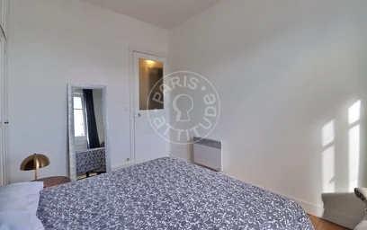 Entire apartment at Rue Jean de la Fontaine, image 15 of 19