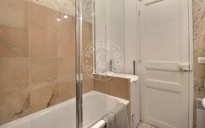 Entire apartment at Rue Jean de la Fontaine, image 17 of 19