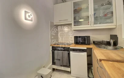 Entire apartment at Rue Jean de la Fontaine, image 3 of 19