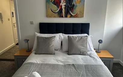 Apartamento totalmente mobilado em {area}