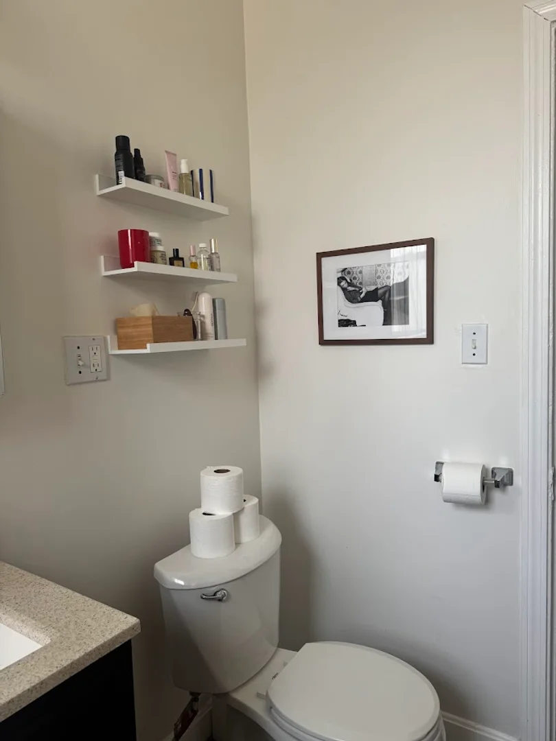 Fully equipped studio flat for students in