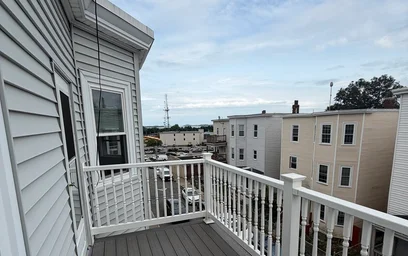 Alojamiento entero en residencia en 21, Lyon St., Unit 3, Dorchester, Boston, MA, 02122, imagen 9 de 37