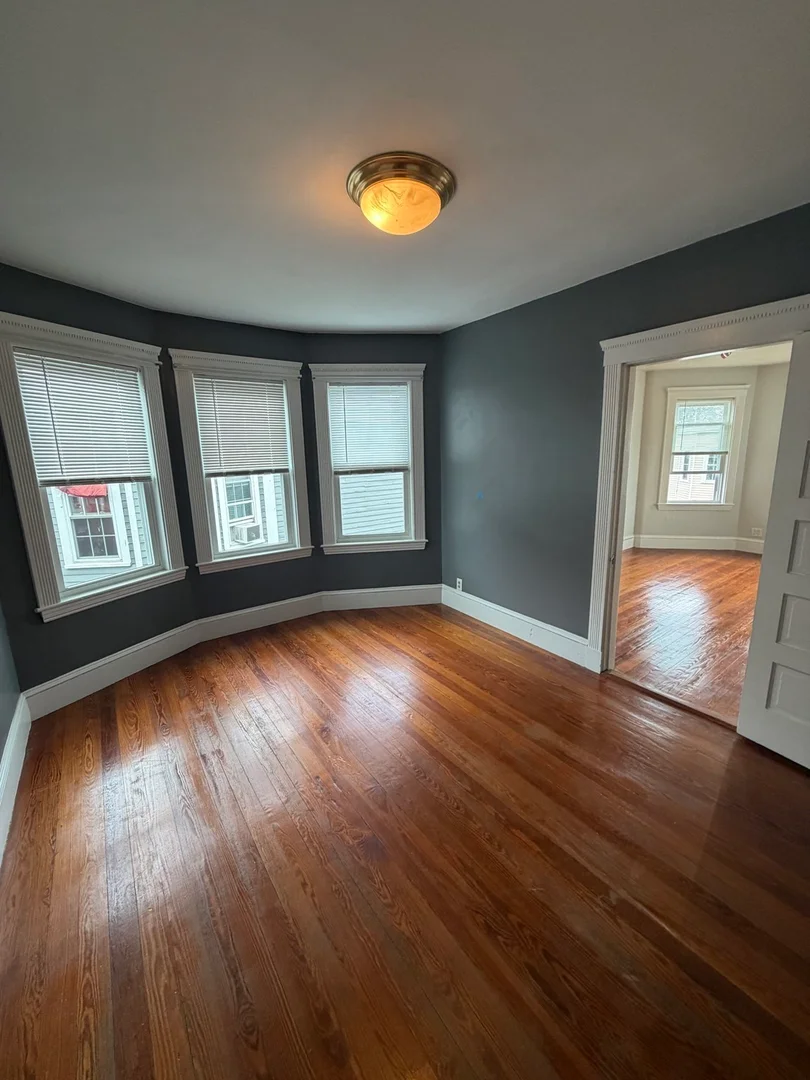 21, Lyon St., Unit 3, Dorchester, Boston, MA, 02122