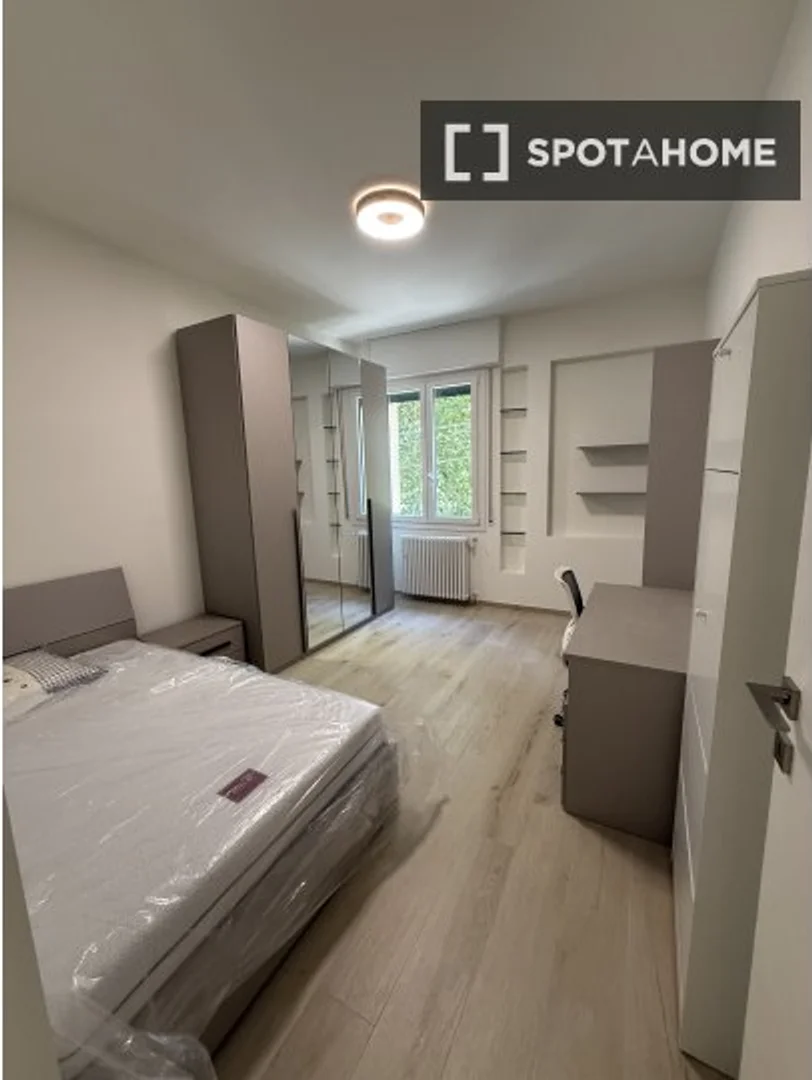Habitación en apartamento estudiantil en alquiler en , completamente amueblado
