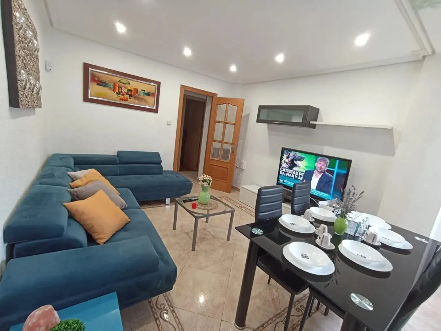 bölgesinde konforlu ve ferah öğrenci odası