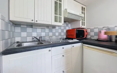Appartamento intero in Rue du Gouvernement Provisoire, Notre-Dame aux Neiges, immagine 6 di 8