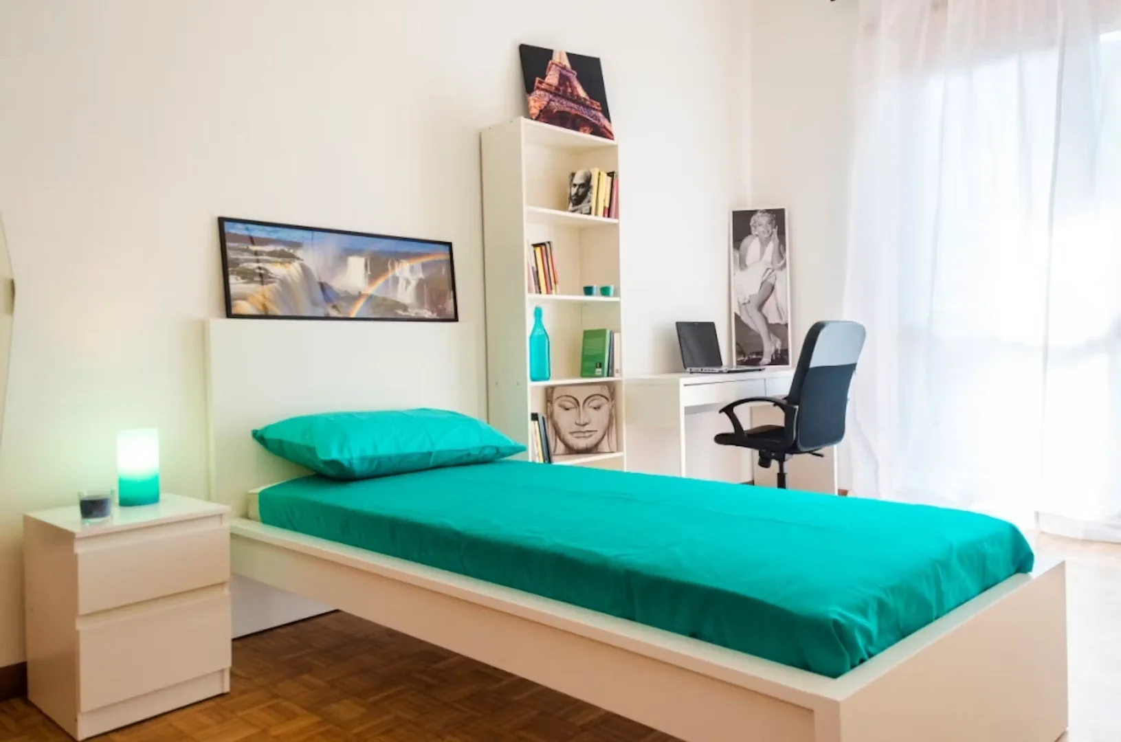 Studentenfreundliches Zimmer in mit modernen Annehmlichkeiten