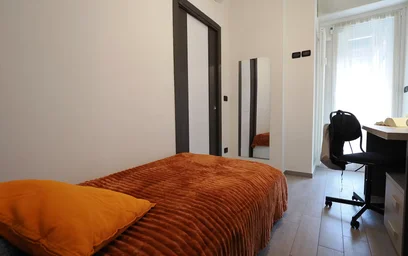 Privatzimmer in der Via Arturo Farinelli, Mirafiori Sud, bild 3 von 10