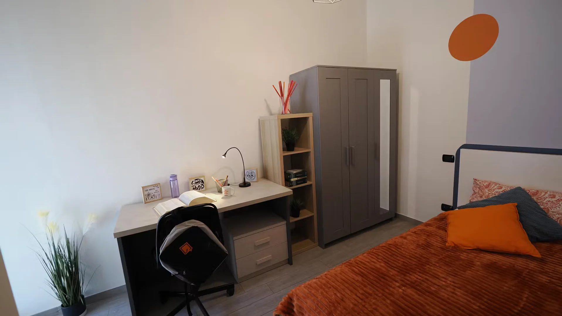 Studentenfreundliches Zimmer in  mit modernen Annehmlichkeiten