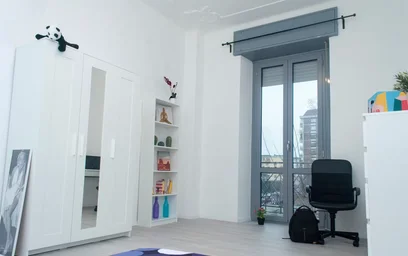 Zimmer mit Doppelbett zu vermieten {area}