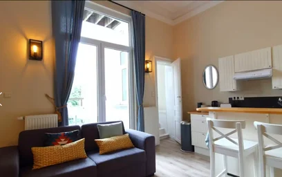 Appartamento intero in Rue de Toulouse, Quartier Europeen, immagine 4 di 10
