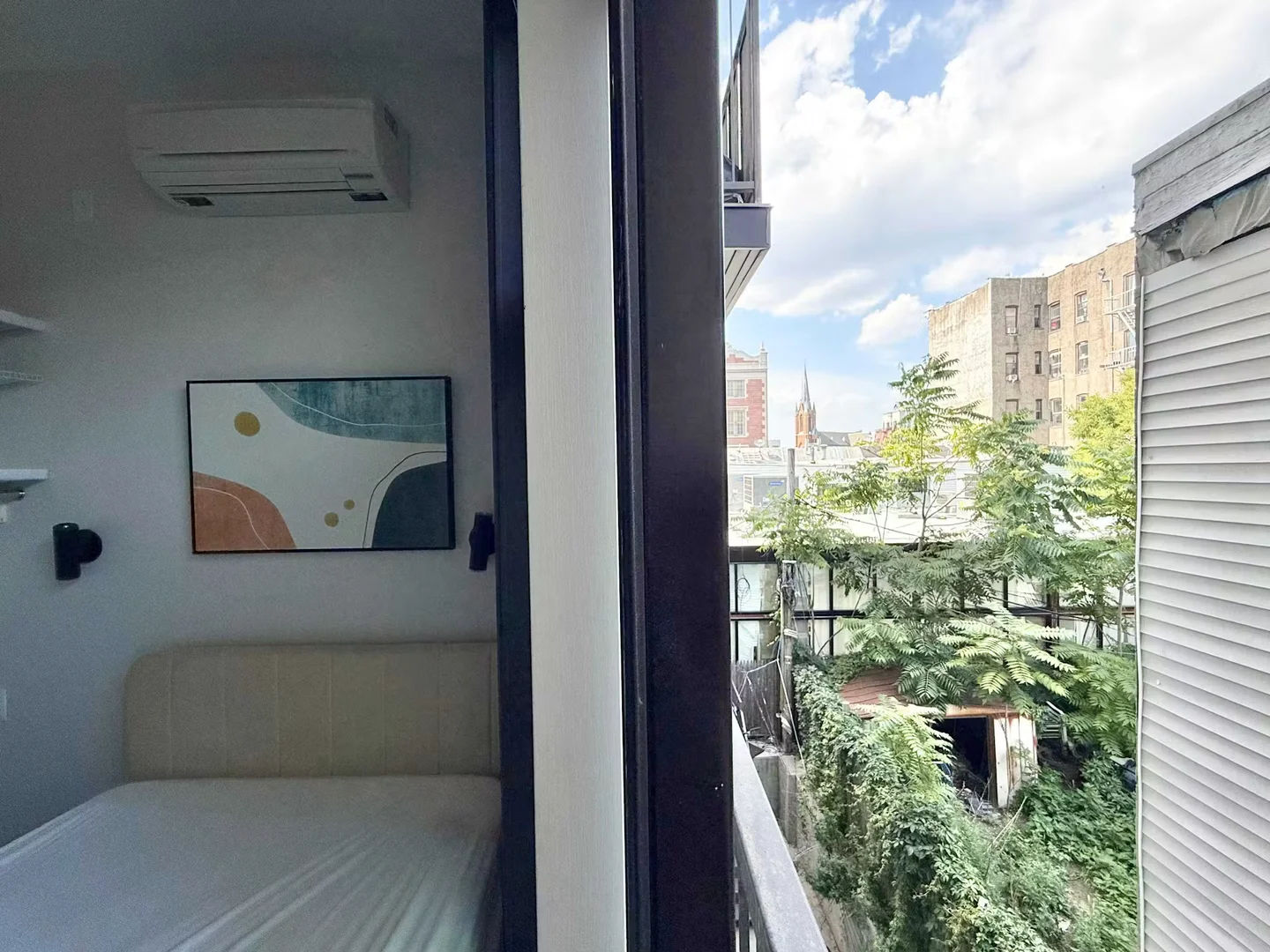 Zimmer in Studentenwohnung in zu vermieten, voll möbliert