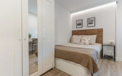 Stanza privata in Calle Toboso, immagine 2 di 26