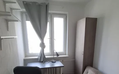 {area} de ortak bir dairede kiralık oda