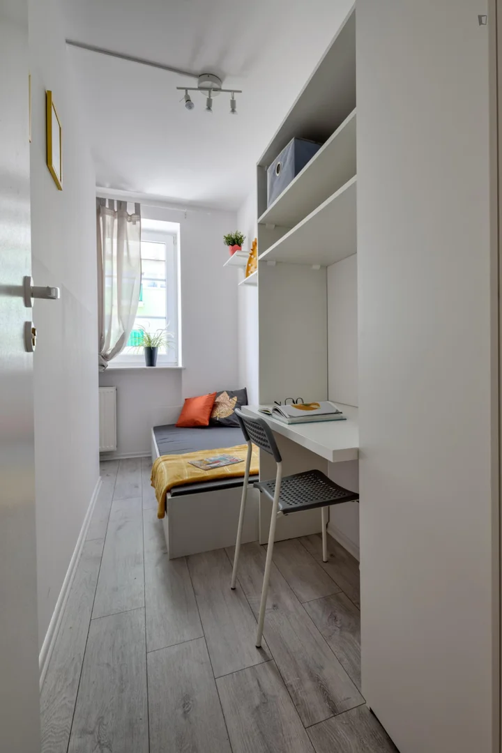 Quarto acolhedor para estudantes disponível em 